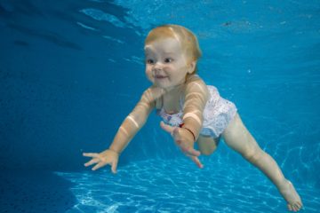 איך בוחרים קורס שחייה לפעוטות