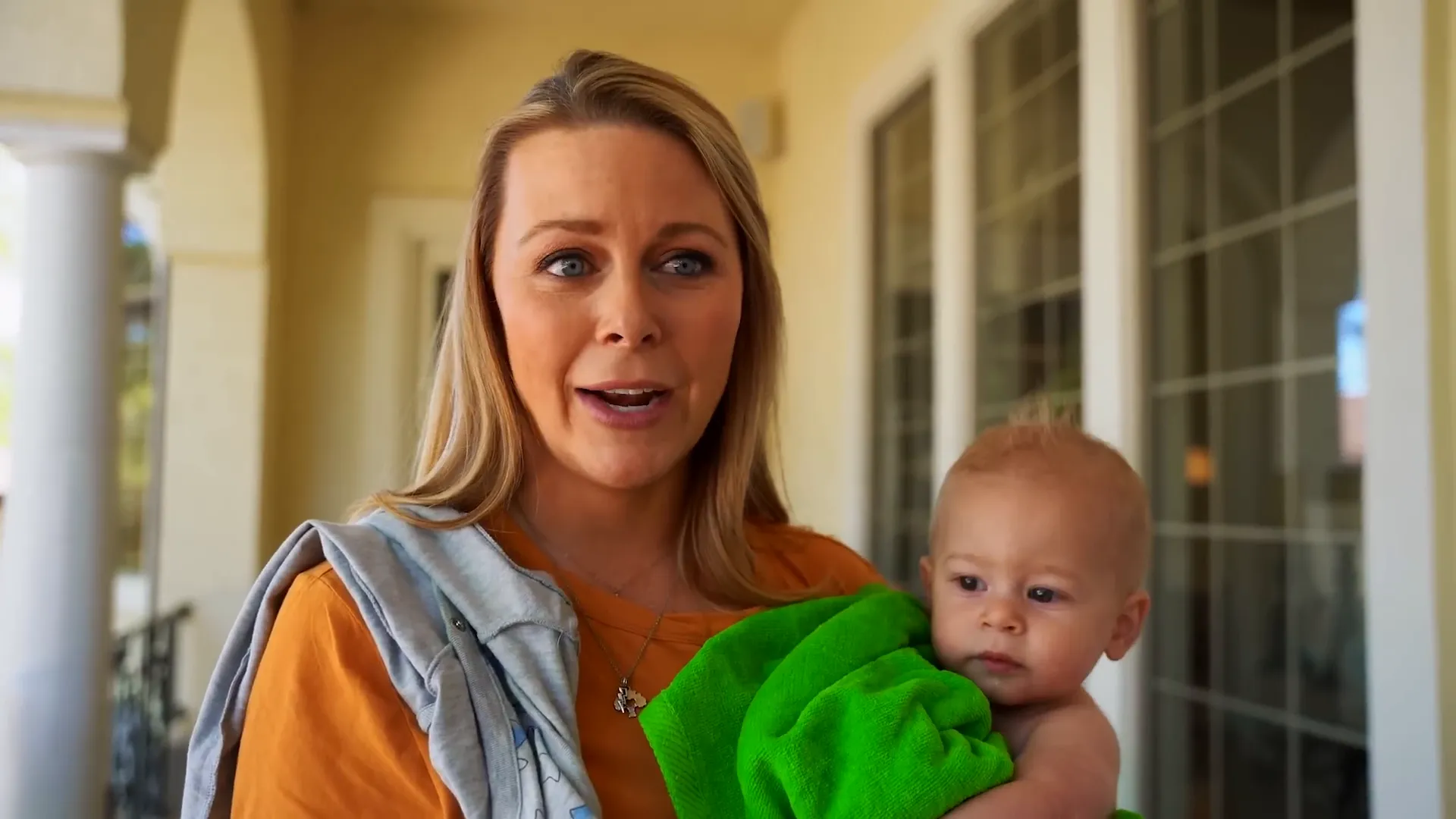 מבריק מתאמן על הציפה