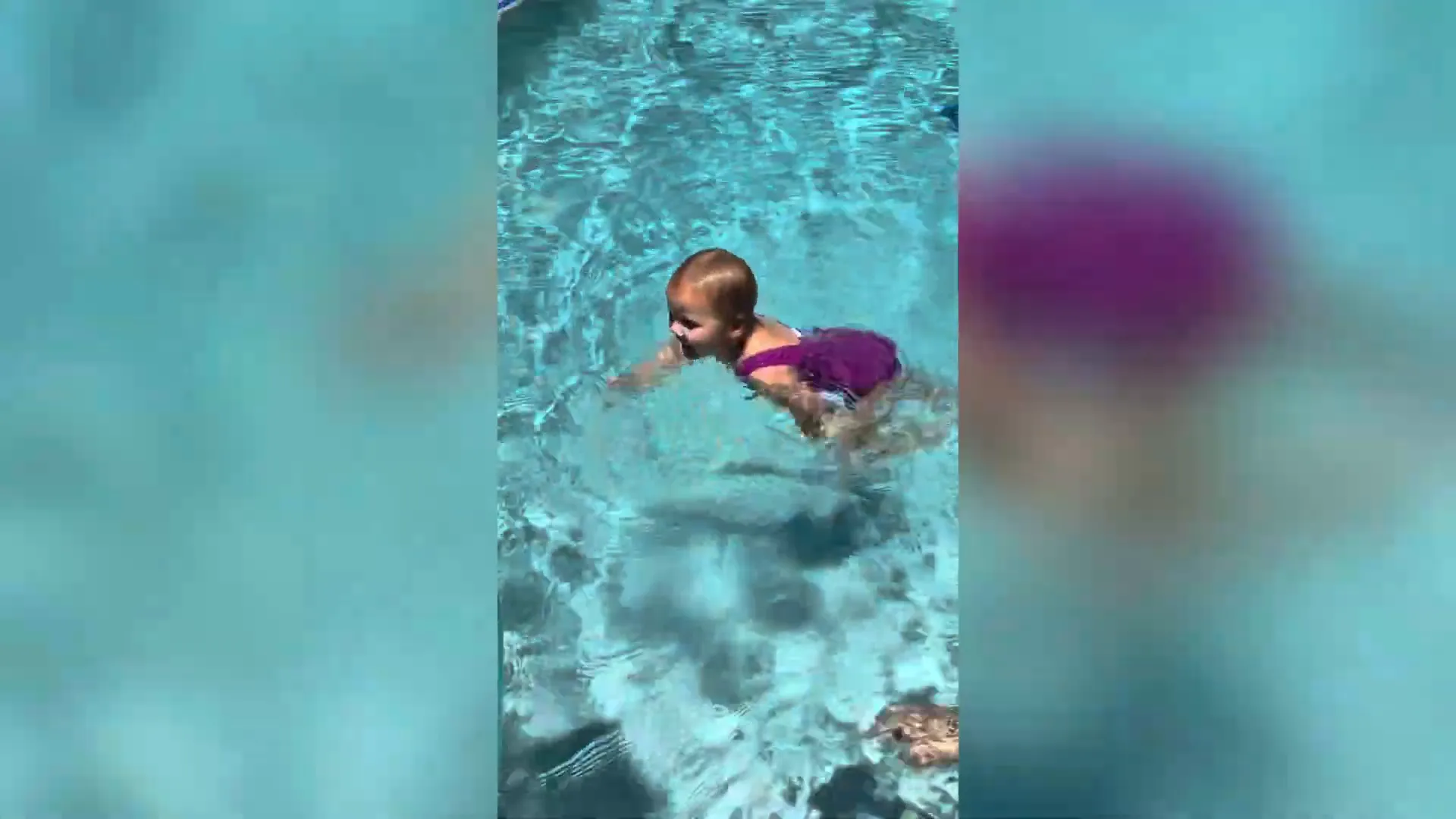 ילדים מופתעים במים